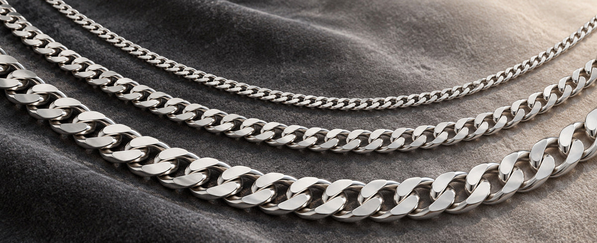 Slim medium and bold sterling silver curb chains compared for Jewelry Towns guide