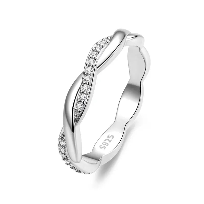 ✨ 14K Gold Plated Twisted Ring.